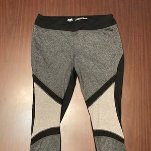 Avía large multicolored leggings